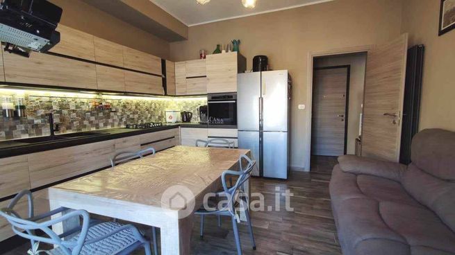 Appartamento in residenziale in Via Umbria 14