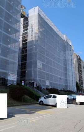 Appartamento in residenziale in Viale Alberto Simonini 19