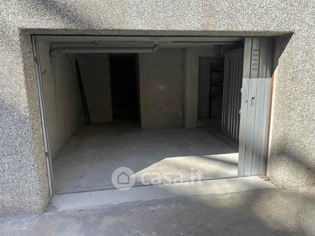 Box/posto auto in residenziale in Via Martiri di Voze