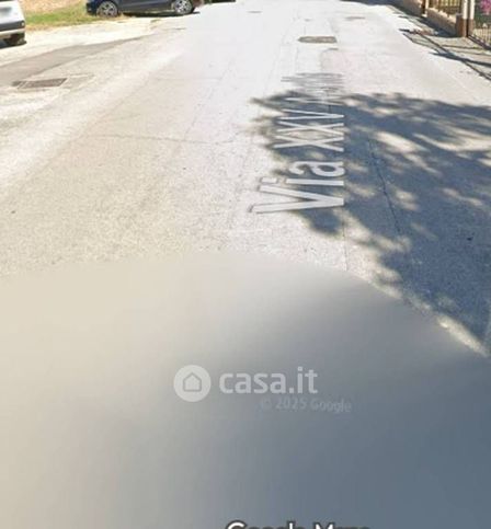 Box/posto auto in residenziale in Via XXV Aprile