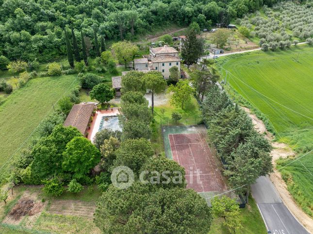 Rustico/casale in residenziale in Strada San Giovanni del Pantano