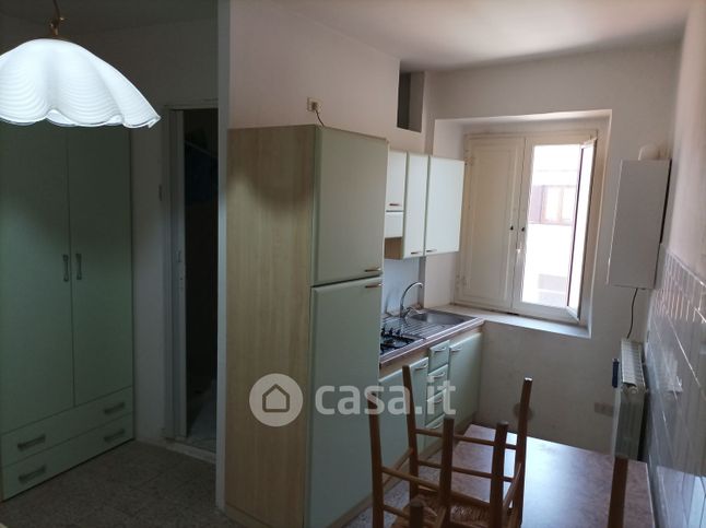 Appartamento in residenziale in Piazza San Pietro Celestino