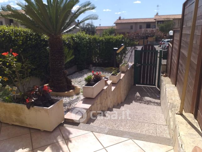 Appartamento in residenziale in Via Mar Ionio 37
