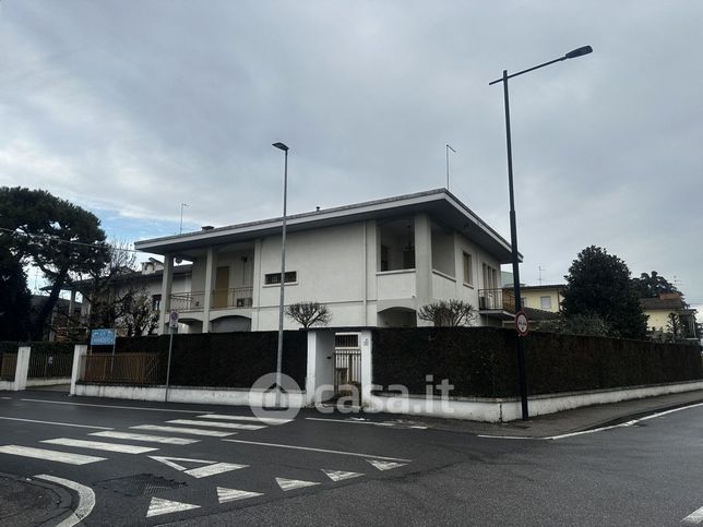 Casa indipendente in residenziale in Via Ospedale Marcello Magalini