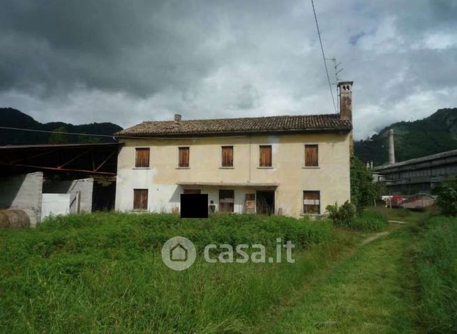 Casa indipendente in residenziale in Via Carso 36