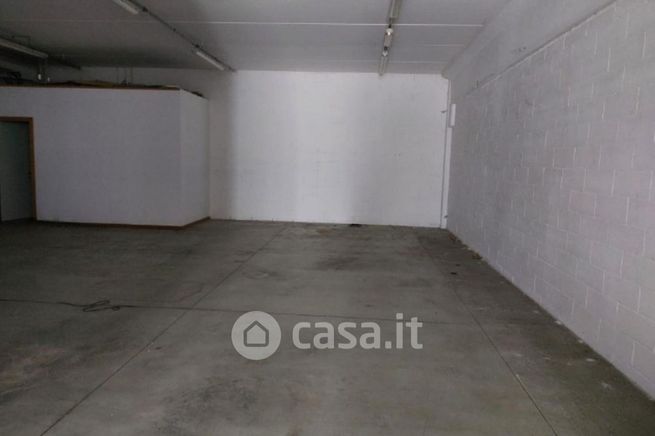 Capannone in commerciale in Via Pergentino