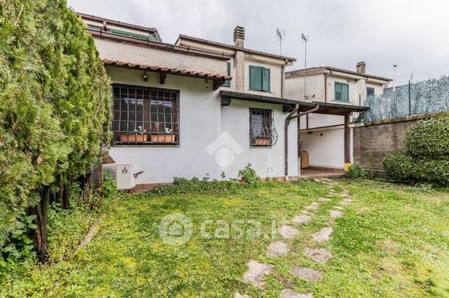 Villetta a schiera in residenziale in Via Salvatore Quasimodo 1