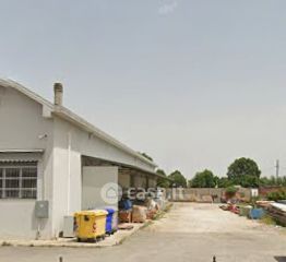 Capannone in commerciale in Via Cairoli 6