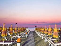 Attivitã /licenza (con o senza mura) in commerciale in 