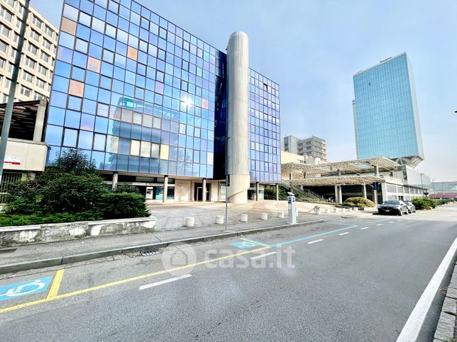 Ufficio in commerciale in Via Aldo Moro