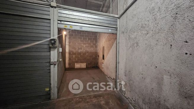 Garage/posto auto in residenziale in Via Rovigno d'Istria 73 a