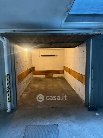 Box/posto auto in residenziale in Via Giulio Grassi 15