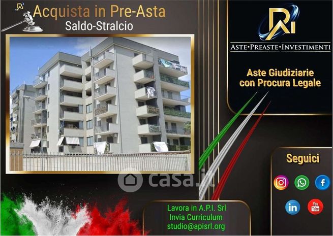 Appartamento in residenziale in Via Angelo Camillo de Meis 181