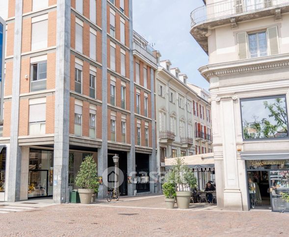 Attivitã /licenza (con o senza mura) in commerciale in Via dei Martiri