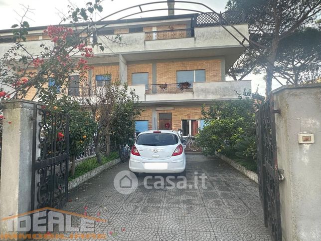 Appartamento in residenziale in Viale dei Tassi