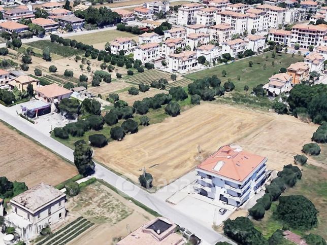 Terreno edificabile in residenziale in Via Ascolana
