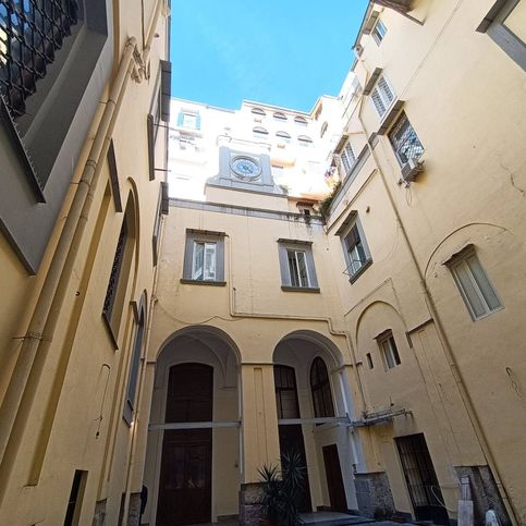 Ufficio in commerciale in Piazzetta Matilde Serao 40