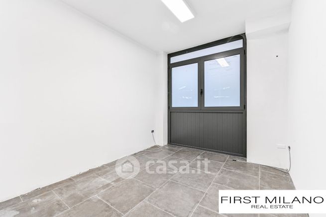 Ufficio in commerciale in Via Copernico 49