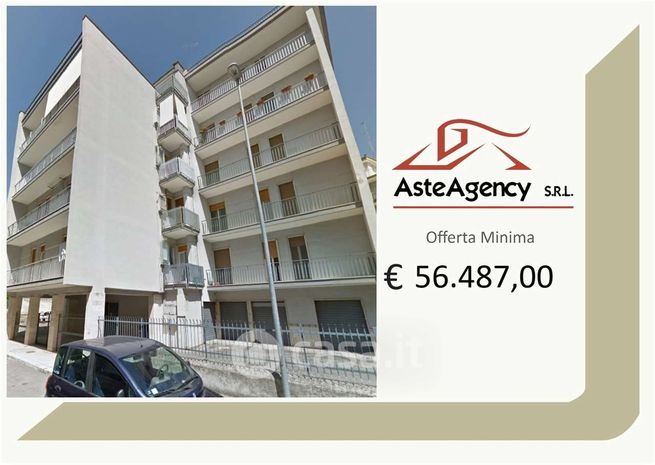 Appartamento in residenziale in Via Fratelli Bandiera 16
