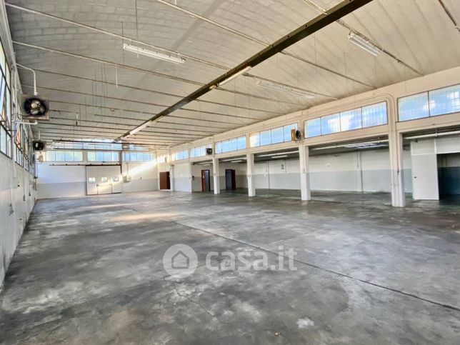 Capannone in commerciale in Via di Tor Cervara 283