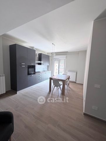 Appartamento in residenziale in Via Enrico de Nicola