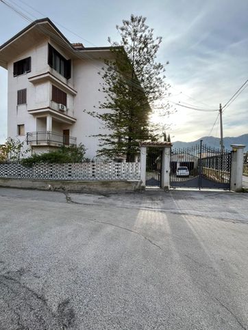 Appartamento in residenziale in Via Molara 107