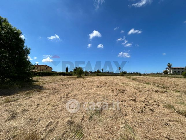 Terreno agricolo in commerciale in 