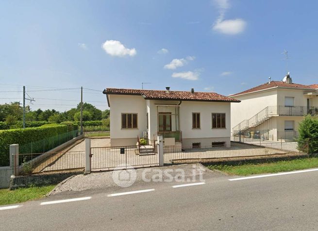 Casa indipendente in residenziale in Vicolo Dolomiti