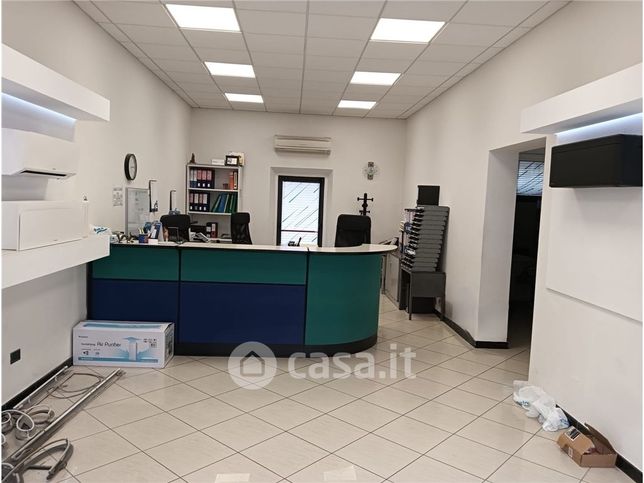Capannone in commerciale in Piazza San Rocco
