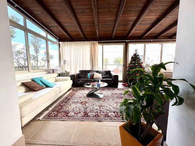 Appartamento in residenziale in Via Gabriele Caiulo 10