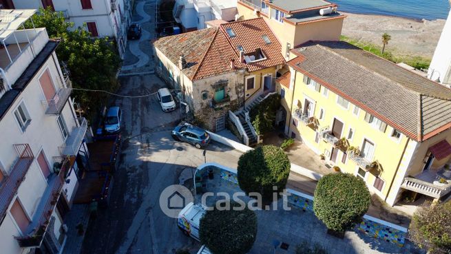 Appartamento in residenziale in Via Riviera Franco Antonicelli 5
