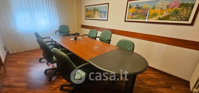 Ufficio in commerciale in Via dei Fiorentini 61