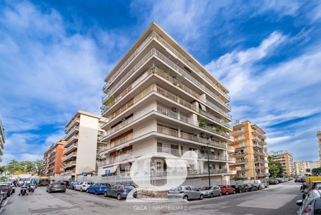 Appartamento in residenziale in Viale dei Pini