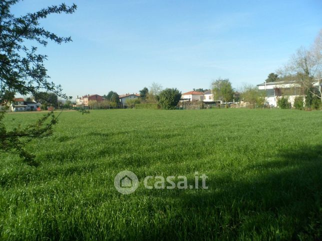 Terreno edificabile in residenziale in Via Lago di Albano