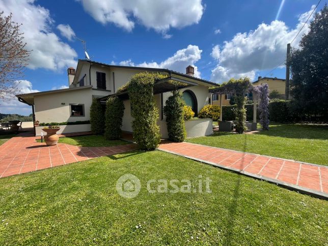 Villa in residenziale in Via Marzana