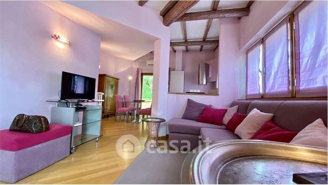 Appartamento in residenziale in Viale Italico