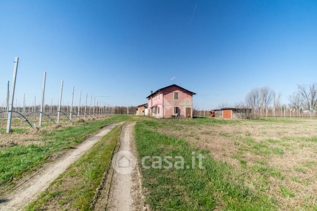 Rustico/casale in residenziale in Via Ponterotto 1