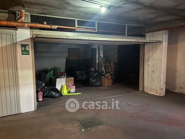 Box/posto auto in residenziale in Via Rocca di Papa 45