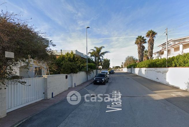Villetta a schiera in residenziale in Via Azalee