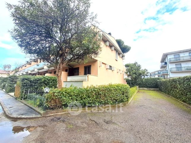 Villetta a schiera in residenziale in Via Gioacchino Rossini
