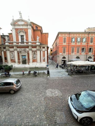 Ufficio in commerciale in Via Luigi Carlo Farini