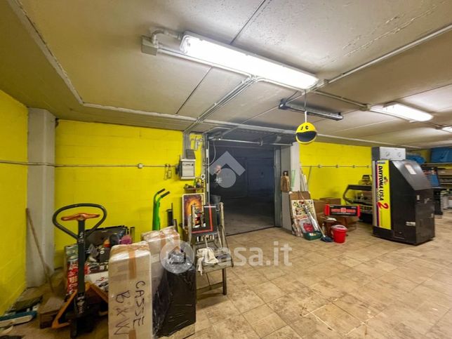 Garage/posto auto in residenziale in Via Roma