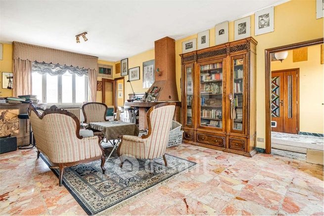 Villa in residenziale in Via Don Caprotti 3