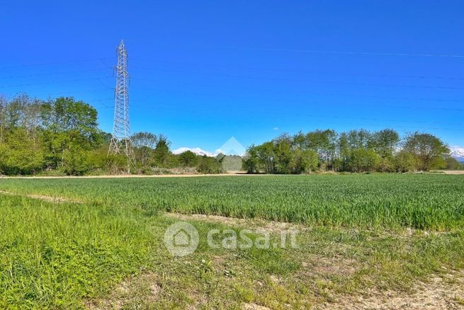 Terreno agricolo in commerciale in Via Regione Dossi