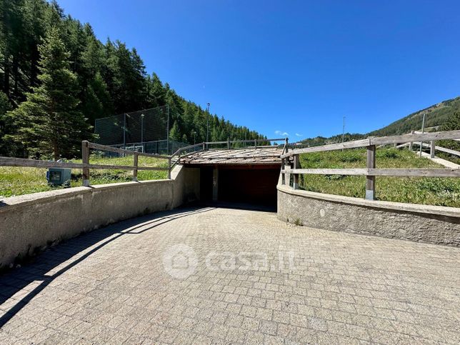 Box/posto auto in residenziale in Via del Colle 7