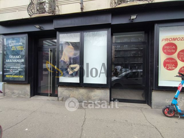 Negozio/locale commerciale in commerciale in Corso Spezia 27