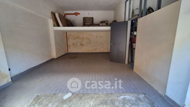 Garage/posto auto in residenziale in Via Dietro La Parrocchia