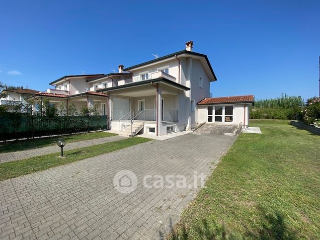 Villetta a schiera in residenziale in