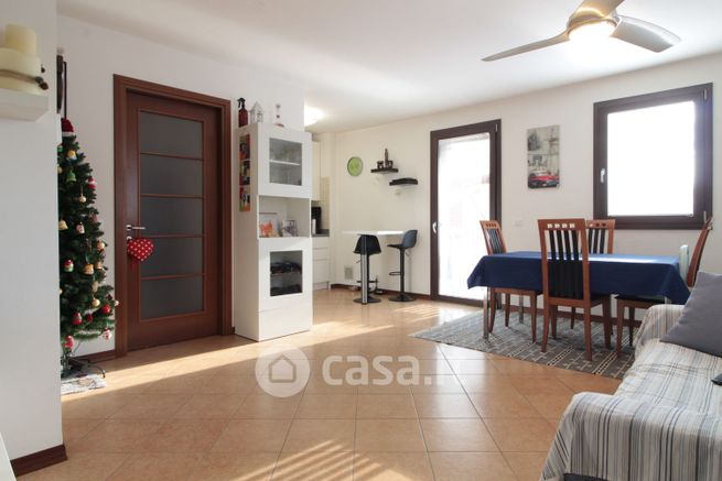 Appartamento in residenziale in Via Principale 33