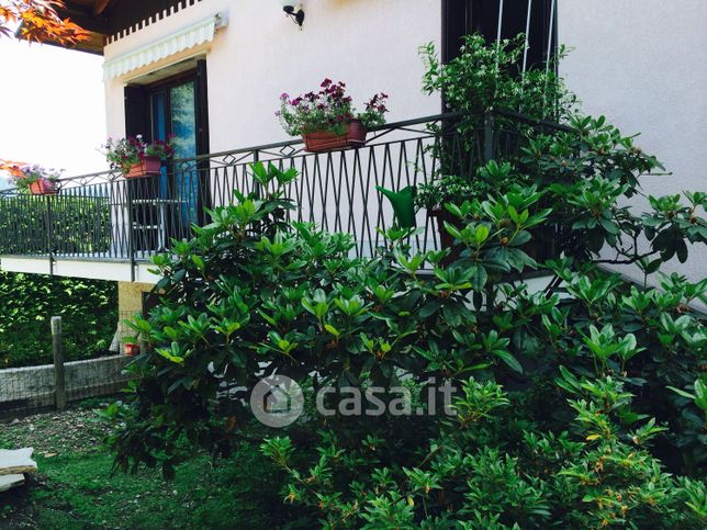 Villa in residenziale in Via Pianazzo